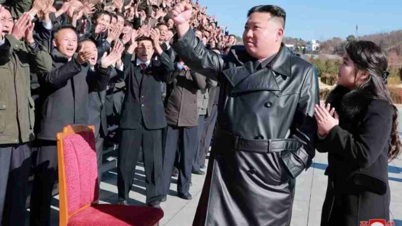 Kim Jong Un: కిమ్ సరికొత్త రూల్.. హాలీవుడ్ సినిమాలు చూస్తే జైలుకే .. Kim Jong Un: కిమ్ సరికొత్త రూల్.. హాలీవుడ్ సినిమాలు చూస్తే జైలుకే ..
