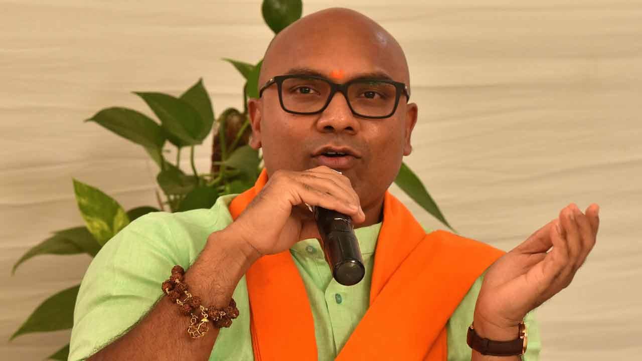 MP Arvind: చట్టాన్ని గౌరవిస్తాం అన్నవాళ్లు సుప్రీం కోర్టుకు ఎందుకెళ్లారు.. కవిత తీరుపై అరవింద్ విమర్శలు MP Arvind: చట్టాన్ని గౌరవిస్తాం అన్నవాళ్లు సుప్రీం కోర్టుకు ఎందుకెళ్లారు.. కవిత తీరుపై అరవింద్ విమర్శలు