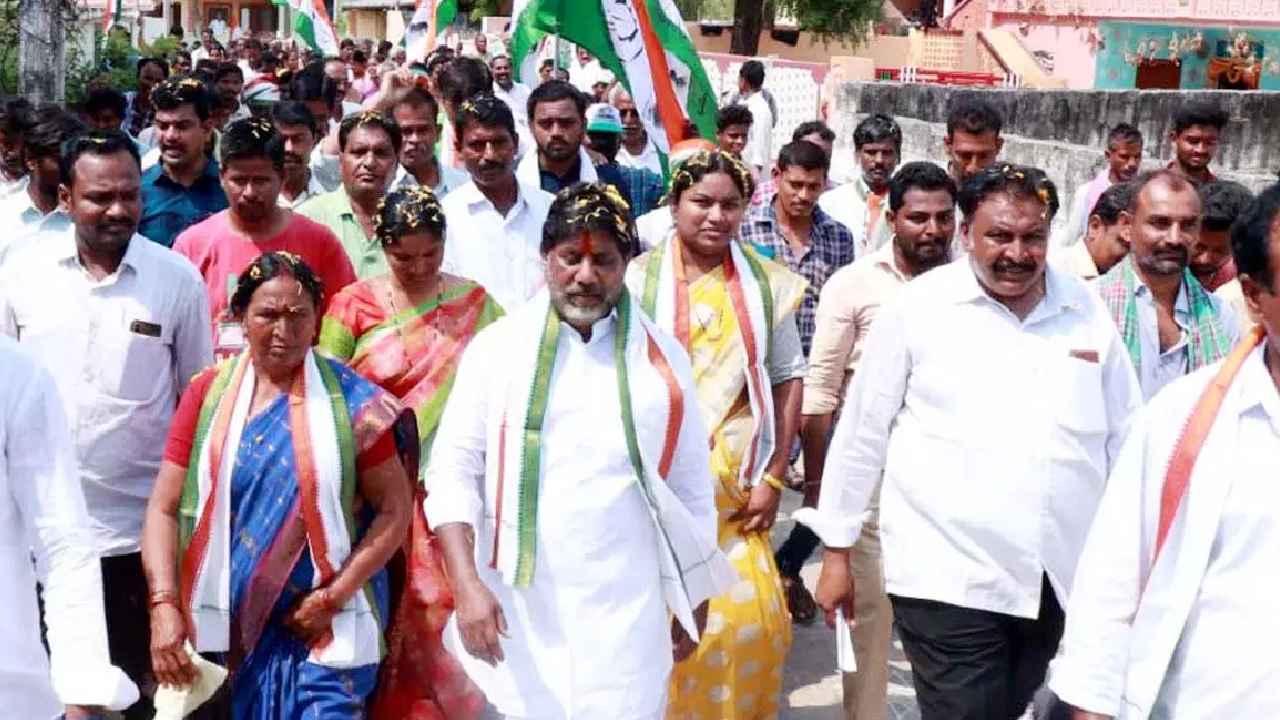Mallu Bhatti Vikramarka : ఈ 9ఏళ్లలో కేసీఆర్ ఆయన కుటుంబం మాత్రమే లాభపడింది-భట్టి విక్రమార్క Mallu Bhatti Vikramarka : ఈ 9ఏళ్లలో కేసీఆర్ ఆయన కుటుంబం మాత్రమే లాభపడింది-భట్టి విక్రమార్క