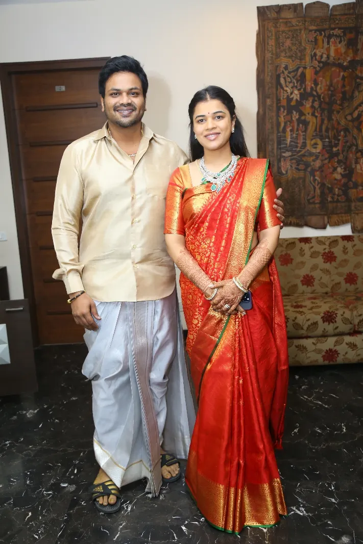 New Couple Manchu Manoj and Bhuma Mounika Reddy visited tirumala tirupathi