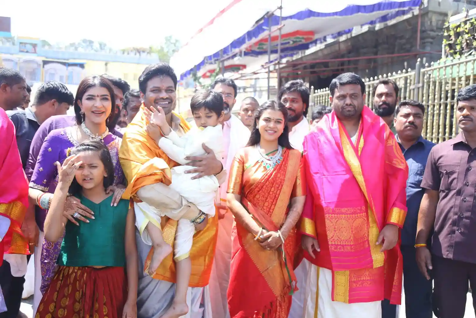 New Couple Manchu Manoj and Bhuma Mounika Reddy visited tirumala tirupathi