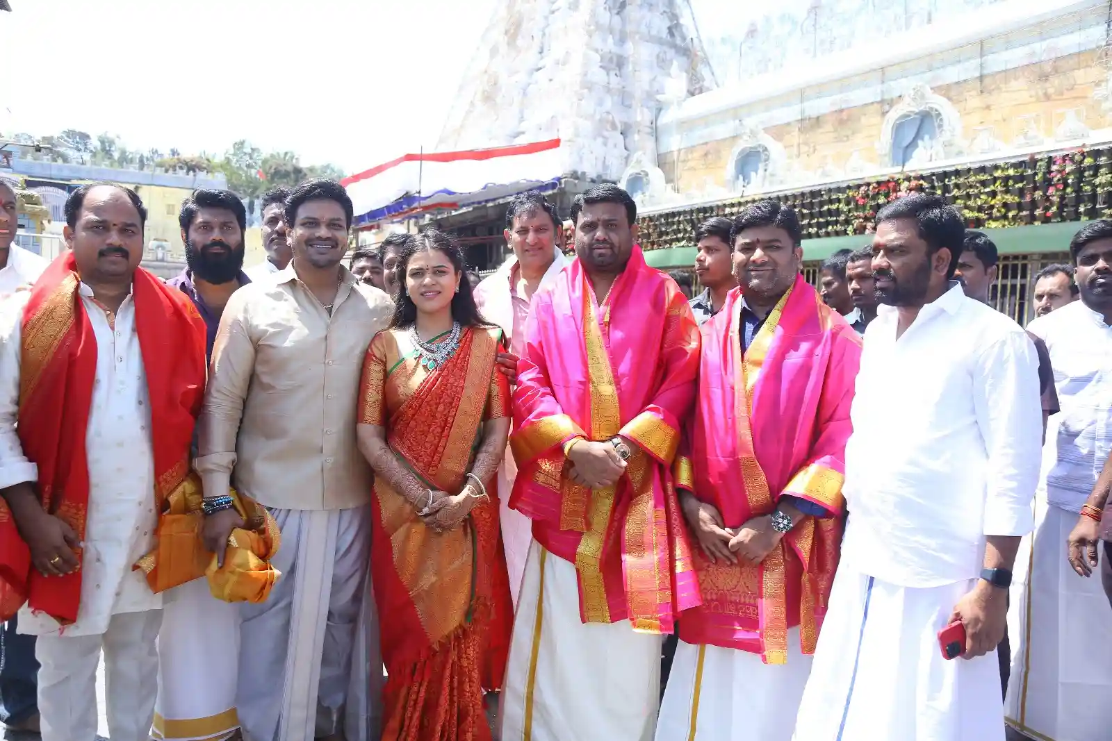 New Couple Manchu Manoj and Bhuma Mounika Reddy visited tirumala tirupathi