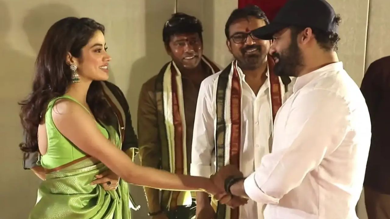 NTR30: ఎన్టీఆర్ కోసం మరో బ్యూటీ దిగుతుందా.. క్లారిటీ ఇవ్వని కొరటాల! NTR30: ఎన్టీఆర్ కోసం మరో బ్యూటీ దిగుతుందా.. క్లారిటీ ఇవ్వని కొరటాల!