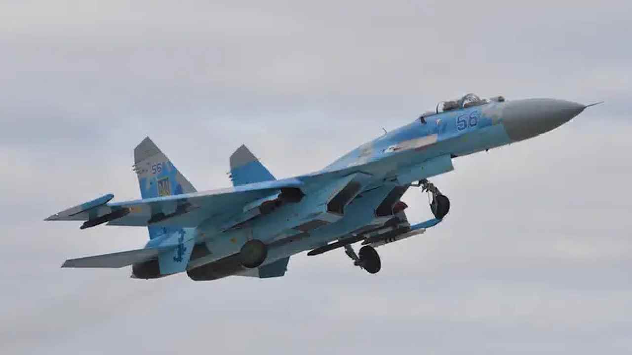 Russian jet: అమెరికా ఎంక్యూ-9 డ్రోనును ఢీ కొట్టిన రష్యా యుద్ధ విమానం Russian jet: అమెరికా ఎంక్యూ-9 డ్రోనును ఢీ కొట్టిన రష్యా యుద్ధ విమానం