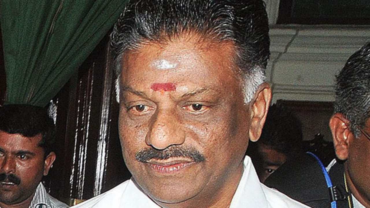 Panneerselvam : మద్రాస్ హైకోర్టులో పన్నీర్ సెల్వంకు గట్టి ఎదురుదెబ్బ Panneerselvam : మద్రాస్ హైకోర్టులో పన్నీర్ సెల్వంకు గట్టి ఎదురుదెబ్బ