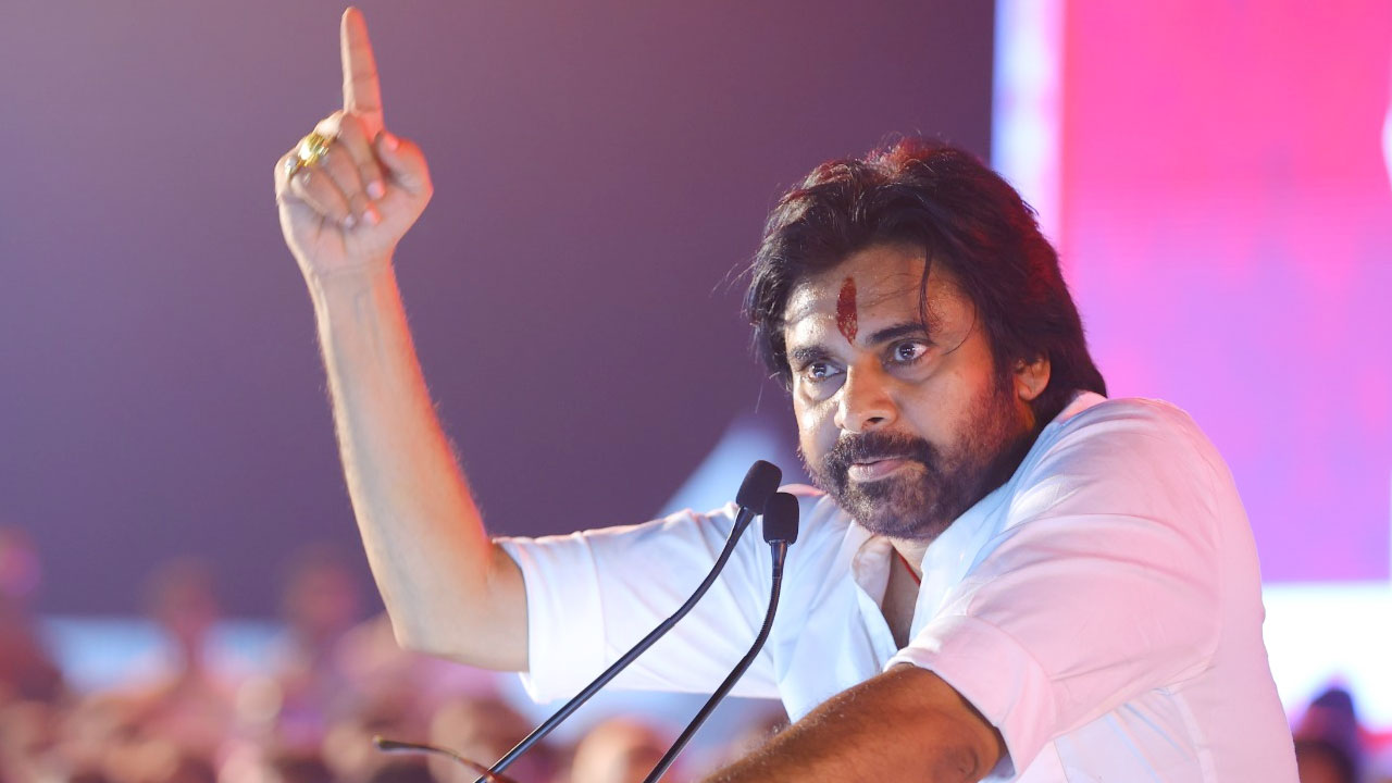 Pawan Kalyan: అమరావతిలో బీజేపీ నాయకులపై దాడిని ఖండించిన పవన్ కళ్యాణ్ Pawan Kalyan: అమరావతిలో బీజేపీ నాయకులపై దాడిని ఖండించిన పవన్ కళ్యాణ్