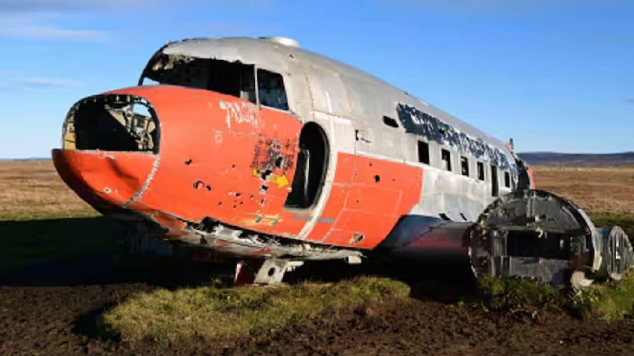 Plane Crash In US: అమెరికాలో కూలిన విమానం.. భారత సంతతి మహిళ మృతి, ఆమె కూతురుకు గాయాలు Plane Crash In US: అమెరికాలో కూలిన విమానం.. భారత సంతతి మహిళ మృతి, ఆమె కూతురుకు గాయాలు