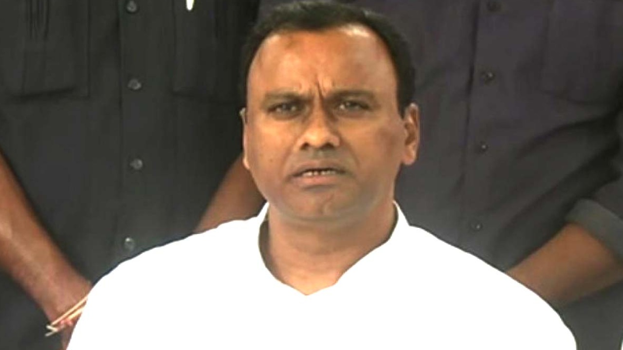 అందుకే.. ఆ ముగ్గురు సీఎల్పీ భేటీకి డుమ్మా కొట్టారా? అందుకే.. ఆ ముగ్గురు సీఎల్పీ భేటీకి డుమ్మా కొట్టారా?