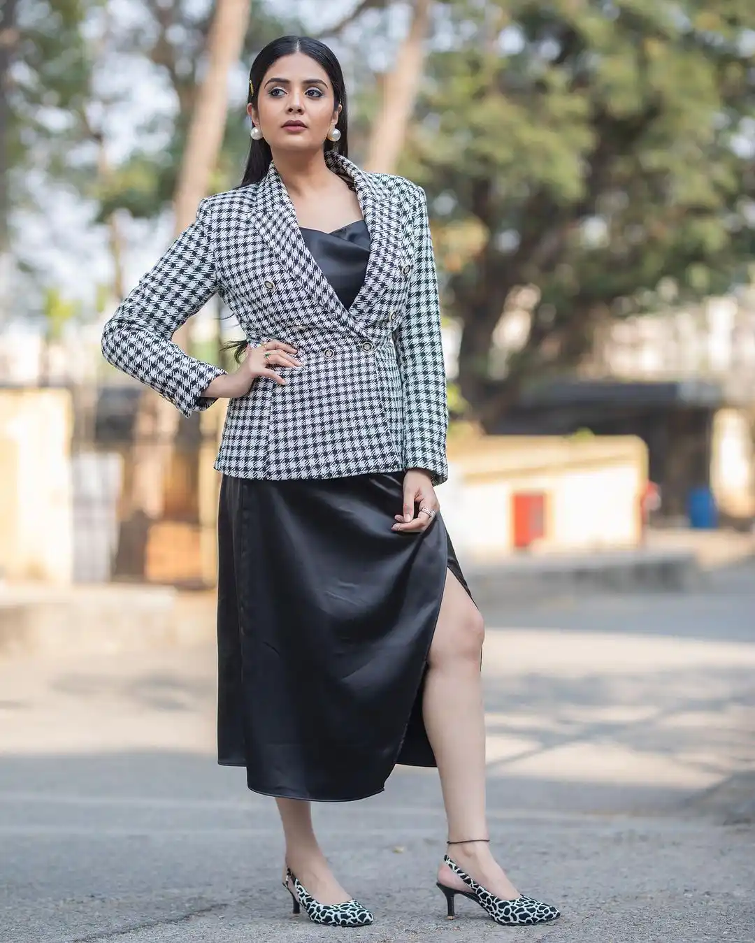 Sreemukhi trendy looks in long skirt