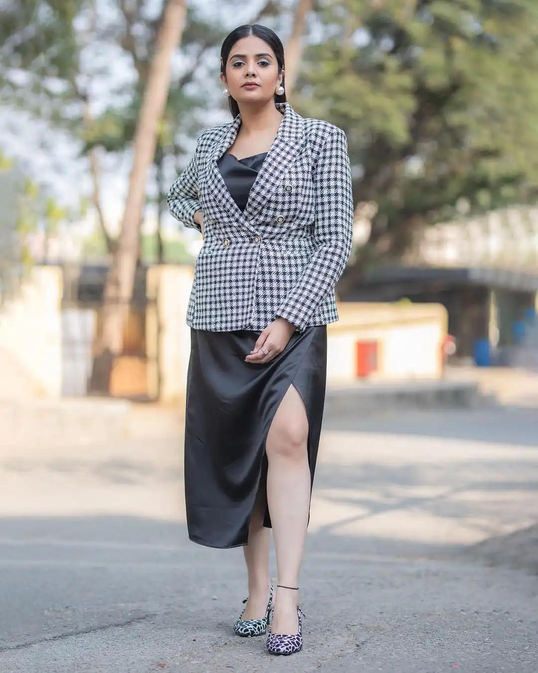 Sreemukhi trendy looks in long skirt