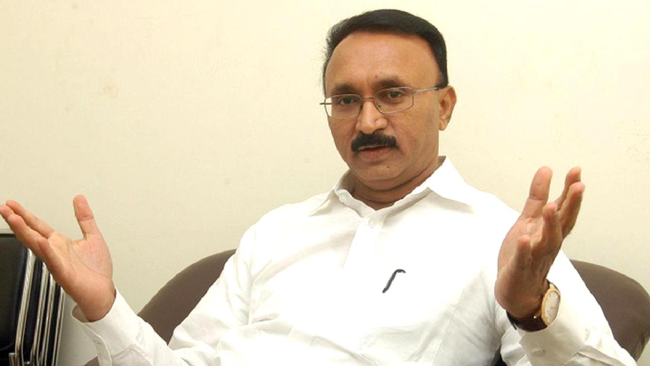 Thota Chandrasekhar: ఏపీలో జగన్, బాబు కుల రాజకీయాలు చేస్తున్నారు: ఏపీ బీఆర్ఎస్ అధ్యక్షుడు చంద్రశేఖర్ Thota Chandrasekhar: ఏపీలో జగన్, బాబు కుల రాజకీయాలు చేస్తున్నారు: ఏపీ బీఆర్ఎస్ అధ్యక్షుడు చంద్రశేఖర్