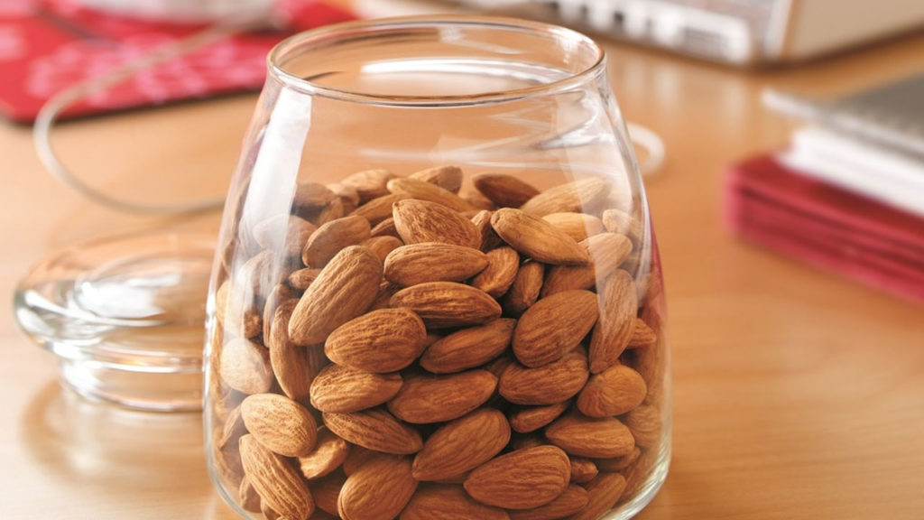Does eating almonds improve blood sugar levels in patients with prediabetes?
