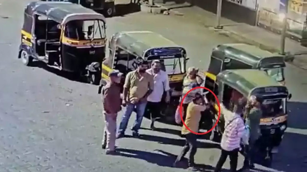 Passenger brutally thrashed by auto driver for refusing to pay Rs 10 extra