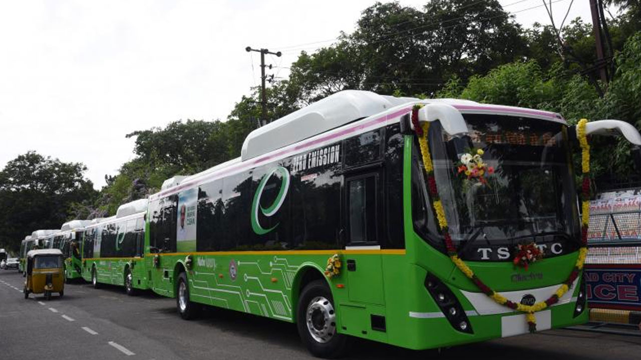 TSRTC: హైదరాబాద్ ప్రయాణికులకు ఆర్టీసీ గుడ్ న్యూస్.. T-6, F-24 టికెట్లు తీసుకువచ్చిన ఆర్టీసీ TSRTC: హైదరాబాద్ ప్రయాణికులకు ఆర్టీసీ గుడ్ న్యూస్.. T-6, F-24 టికెట్లు తీసుకువచ్చిన ఆర్టీసీ