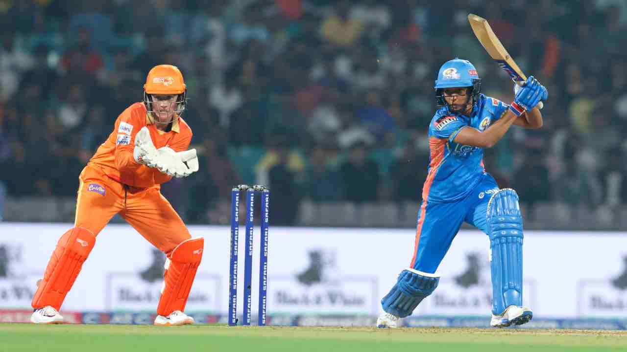 WPL 2023: అట్టహాసంగా ప్రారంభమైన డబ్ల్యూపీఎల్.. తొలి మ్యాచ్లో దంచికొట్టిన ముంబయి .. WPL 2023: అట్టహాసంగా ప్రారంభమైన డబ్ల్యూపీఎల్.. తొలి మ్యాచ్లో దంచికొట్టిన ముంబయి ..