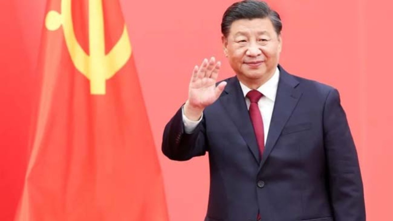 Xi Jinping : మూడోసారి దేశాధ్యక్ష పదవి చేపట్టిన జిన్పింగ్ .. మావో జెడాంగ్ తరువాత అంతటి శక్తివంతమైన నేతగా చరిత్ర సృష్టించిన డ్రాగన్ నేత Xi Jinping : మూడోసారి దేశాధ్యక్ష పదవి చేపట్టిన జిన్పింగ్ .. మావో జెడాంగ్ తరువాత అంతటి శక్తివంతమైన నేతగా చరిత్ర సృష్టించిన డ్రాగన్ నేత