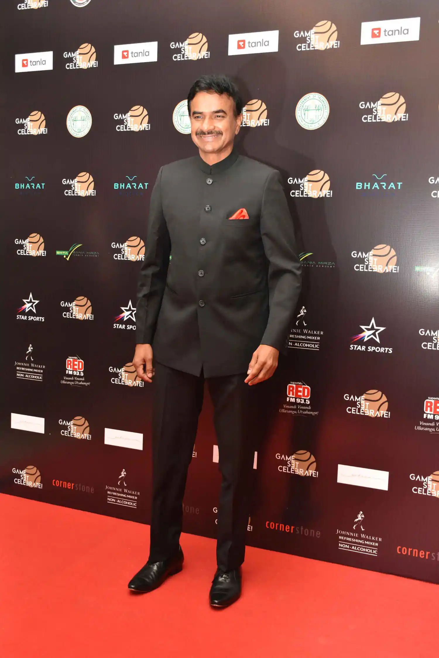 cinema, sports and political stars are attending sania mirza farewell party photos