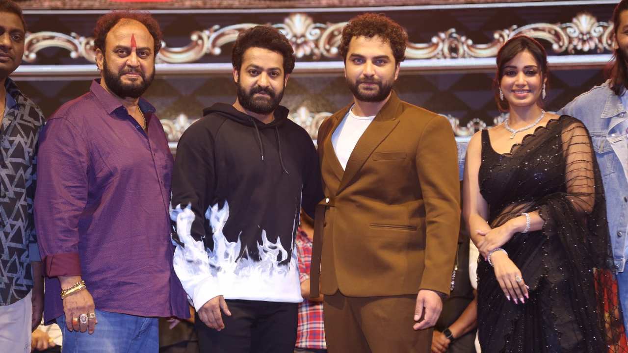 Das Ka Dhamki Pre Release Event : దాస్ కా ధమ్కీ ప్రీ రిలీజ్ ఈవెంట్ గ్యాలరీ..