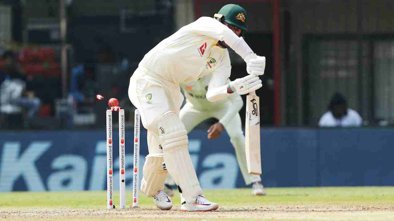 India vs Australia Test: ఇండోర్ పిచ్పై వివాదం.. మాజీల విమర్శలు.. ఐసీసీ చర్యలకు సిద్ధమైందా? India vs Australia Test: ఇండోర్ పిచ్పై వివాదం.. మాజీల విమర్శలు.. ఐసీసీ చర్యలకు సిద్ధమైందా?