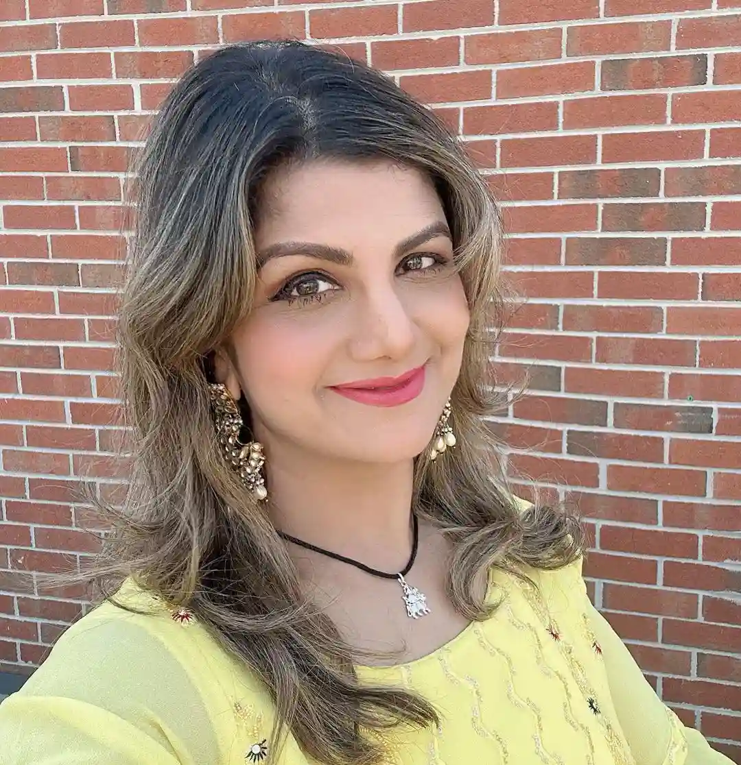 Actress Rambha selfie photoshoot on eve on Puthandu