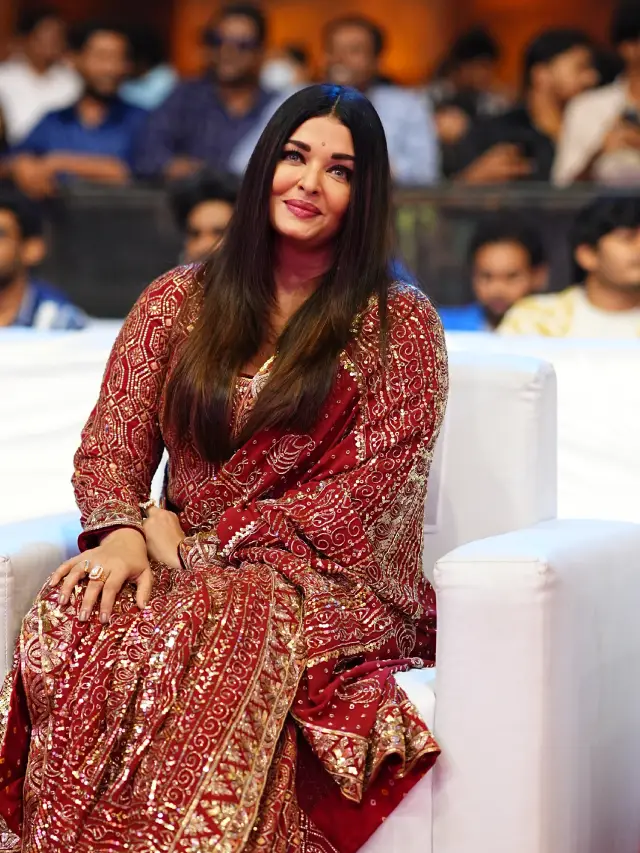 Aishwarya Rai stunning looks in Ponniyin Selvan 2 Promotions