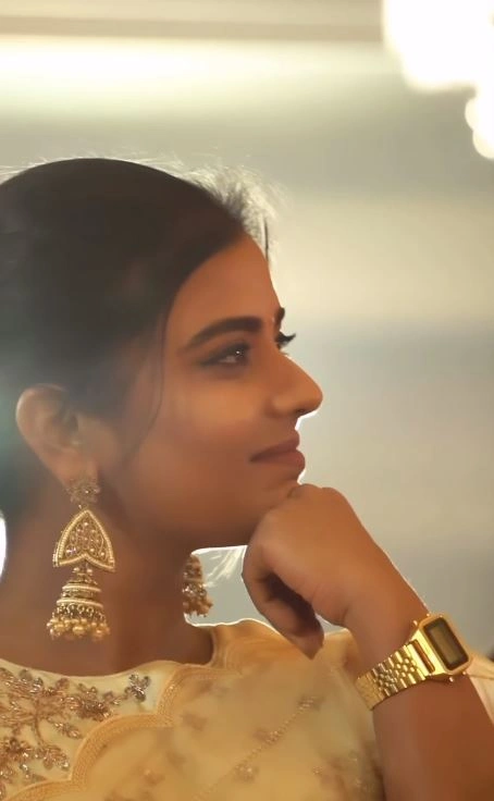 Aishwarya Rajesh Shines in Saree at an Award Function