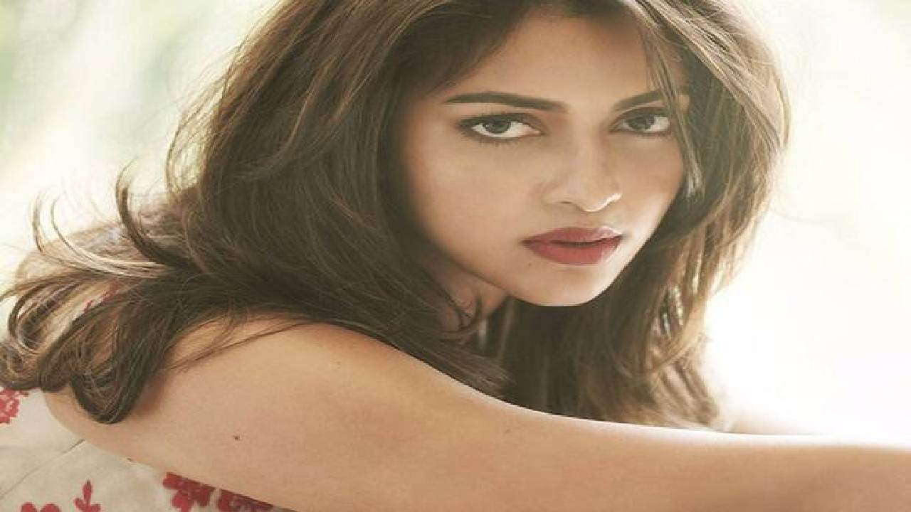 Amala Paul : కథ డిమాండ్ చేస్తే న్యూడ్ గా నటించేందుకు కూడా సిద్దమే.. అమలాపాల్! Amala Paul : కథ డిమాండ్ చేస్తే న్యూడ్ గా నటించేందుకు కూడా సిద్దమే.. అమలాపాల్!