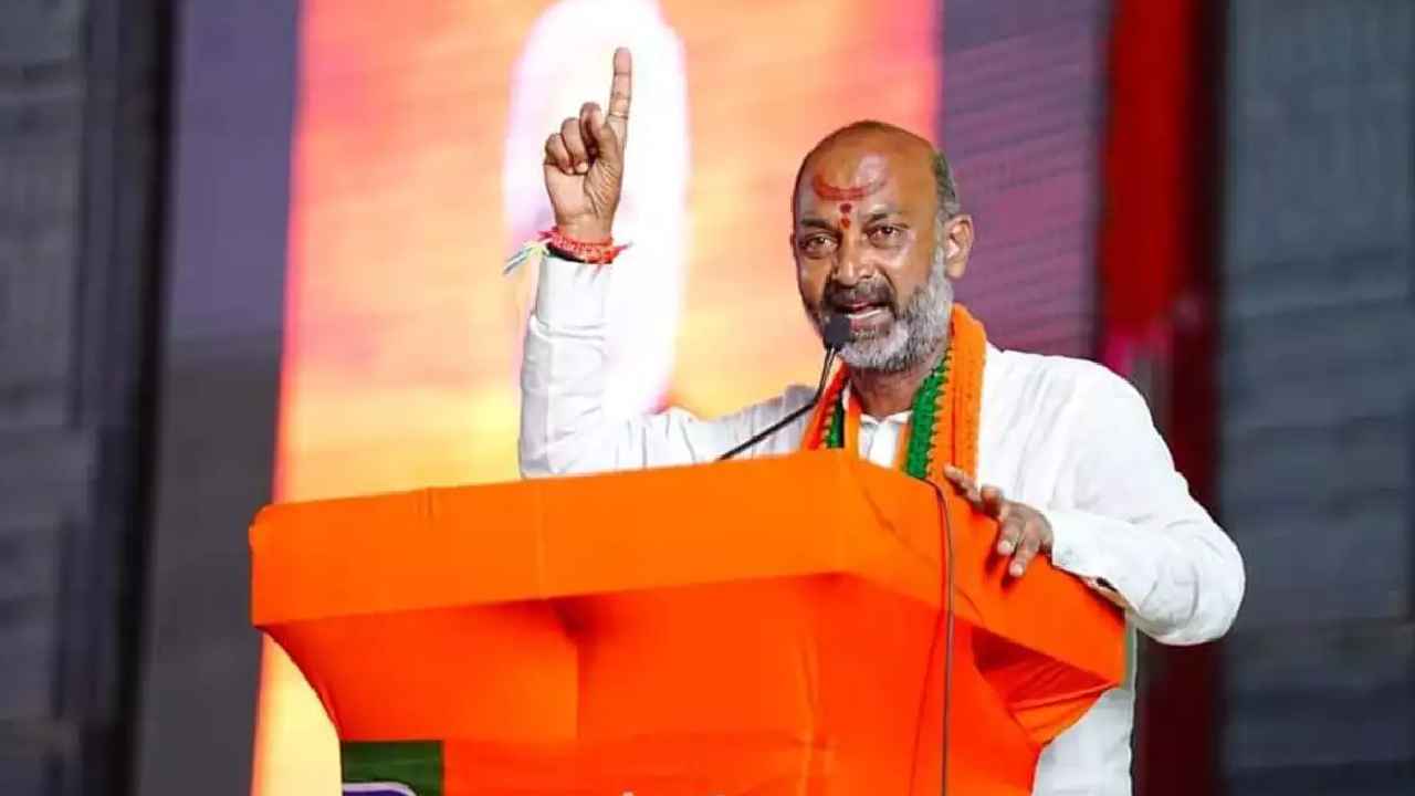 Bandi Sanjay Kumar : ప్లీజ్.. బీజేపీకి ఒక్క ఛాన్స్ ఇవ్వండి, తరిమి తరిమి కొడతాం-బండి సంజయ్ Bandi Sanjay Kumar : ప్లీజ్.. బీజేపీకి ఒక్క ఛాన్స్ ఇవ్వండి, తరిమి తరిమి కొడతాం-బండి సంజయ్