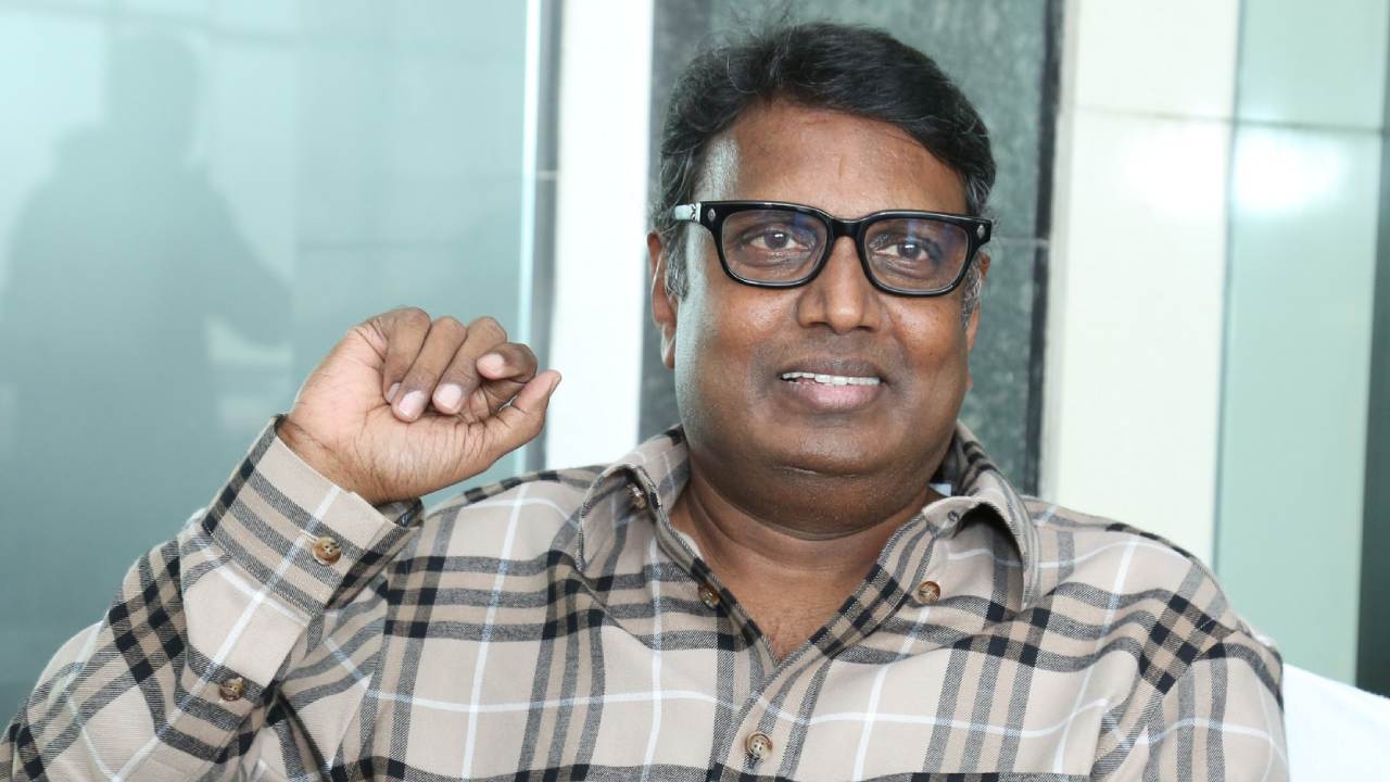 Gunasekhar: ఆ విషయంలో హీరోలు బన్నీని ఫాలో కావాలి – గుణశేఖర్ Gunasekhar: ఆ విషయంలో హీరోలు బన్నీని ఫాలో కావాలి – గుణశేఖర్
