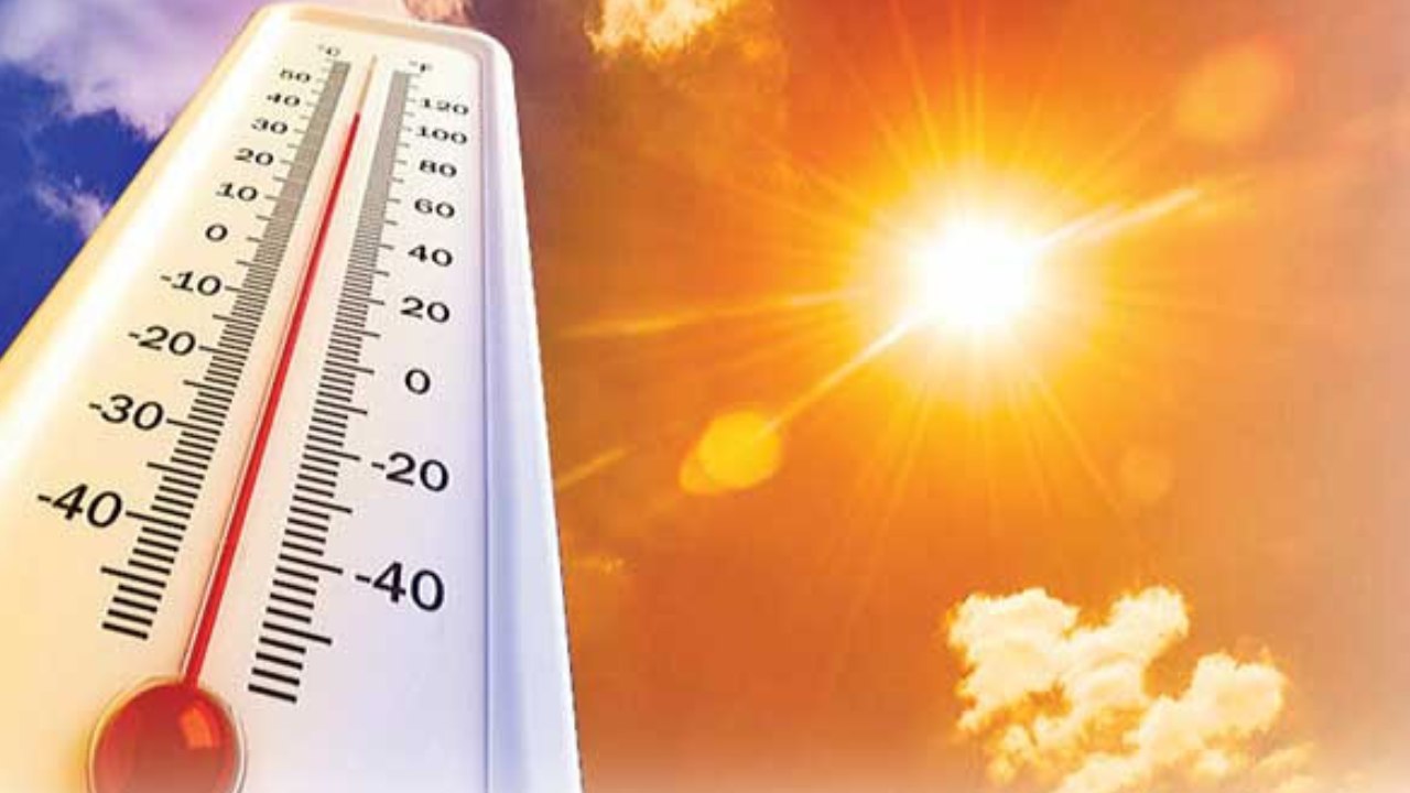Intense Sun : భానుడి భగభగలు.. రాబోయే ఐదు రోజులు ఎండలు మరింత తీవ్రం Intense Sun : భానుడి భగభగలు.. రాబోయే ఐదు రోజులు ఎండలు మరింత తీవ్రం