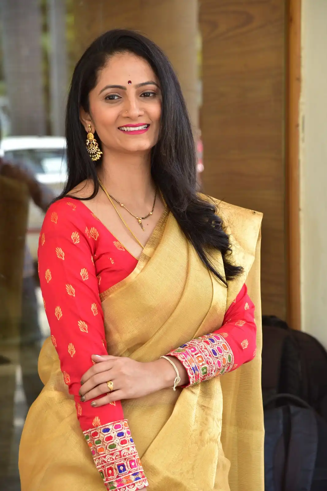 Jordar Sujatha first Photoshoot in Saree after marriage