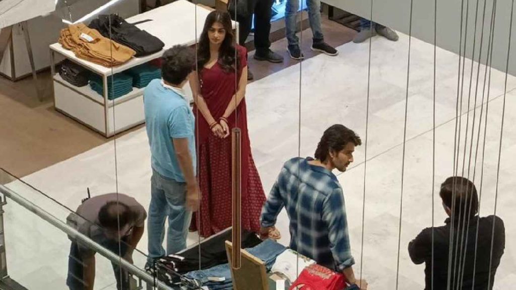 Mahesh Babu Pooja Hegde photo leak from SSMB28 sets