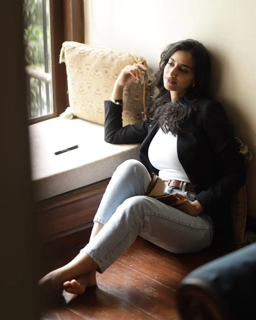 Meenakshii Chaudhary Cute Photo Shoot