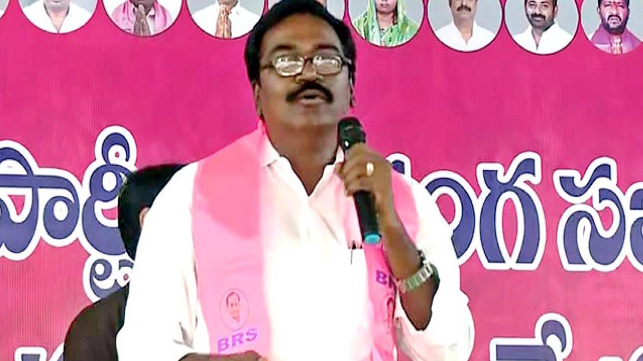 Puvvada Ajay Kumar: ఎవరెవరో వచ్చి కేసీఆర్ను విమర్శిస్తున్నారు.. షర్మిల కడప రౌడీయిజం ఇక్కడ చూపిస్తుంది Puvvada Ajay Kumar: ఎవరెవరో వచ్చి కేసీఆర్ను విమర్శిస్తున్నారు.. షర్మిల కడప రౌడీయిజం ఇక్కడ చూపిస్తుంది