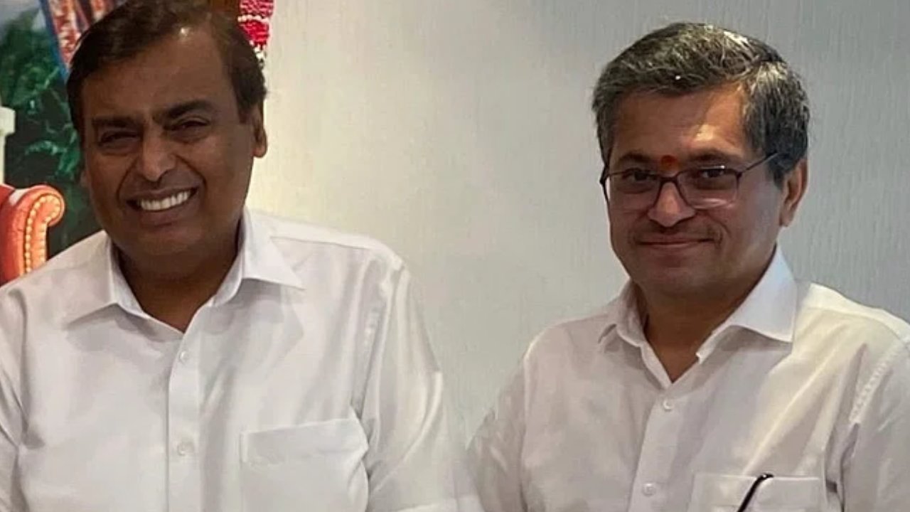 Mukesh Ambani: ఉద్యోగికి ముకేశ్ అంబానీ అదిరిపోయే గిఫ్ట్.. బాబోయ్.. ఏకంగా 1500కోట్లు ఇచ్చేశాడు.. Mukesh Ambani: ఉద్యోగికి ముకేశ్ అంబానీ అదిరిపోయే గిఫ్ట్.. బాబోయ్.. ఏకంగా 1500కోట్లు ఇచ్చేశాడు..