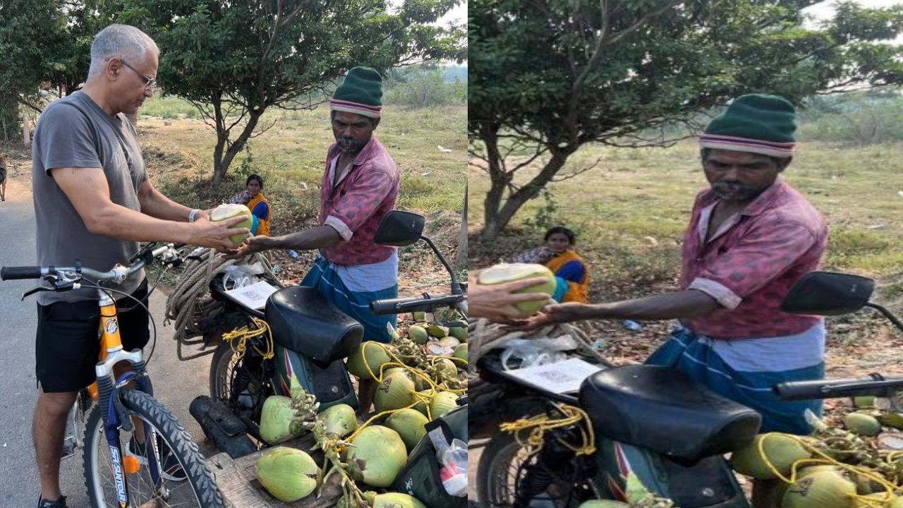 coconut seller : QR కోడ్తో అమ్మకాలు చేస్తున్న కొబ్బరి వ్యాపారి .. అభినందిస్తున్న నెటిజన్లు coconut seller : QR కోడ్తో అమ్మకాలు చేస్తున్న కొబ్బరి వ్యాపారి .. అభినందిస్తున్న నెటిజన్లు
