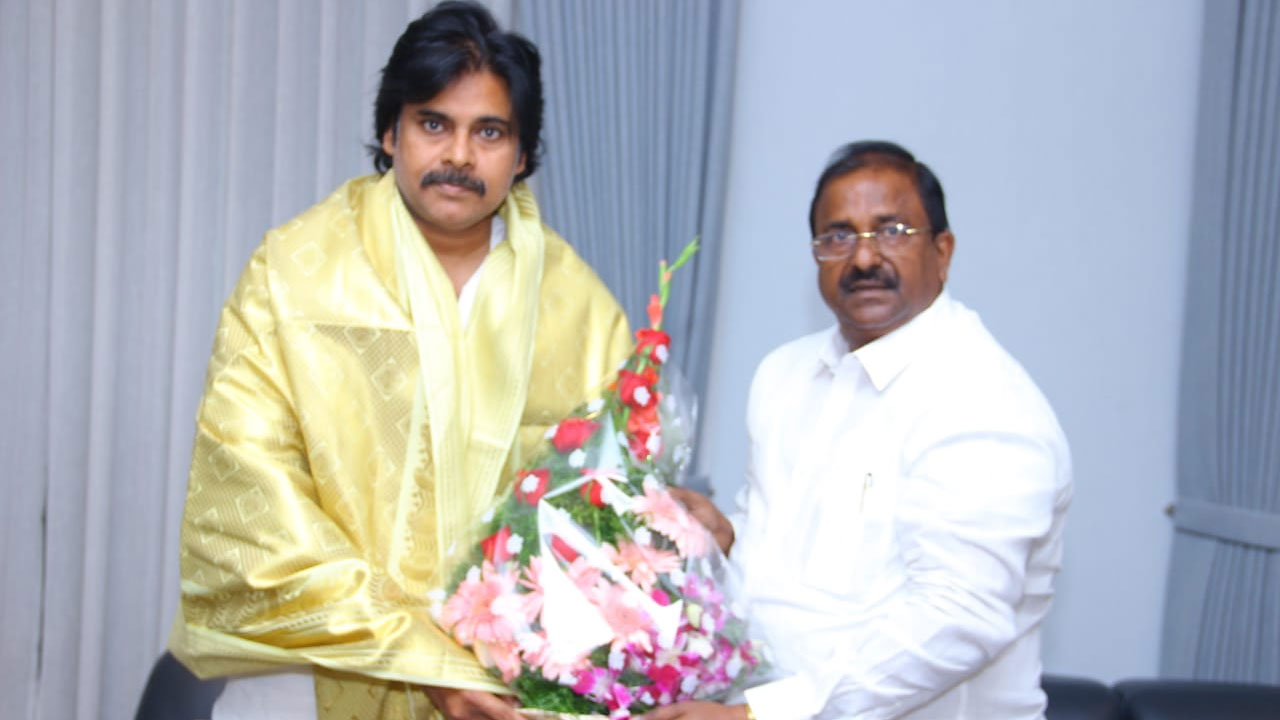 Pawan Kalyan, Somu Veerraju