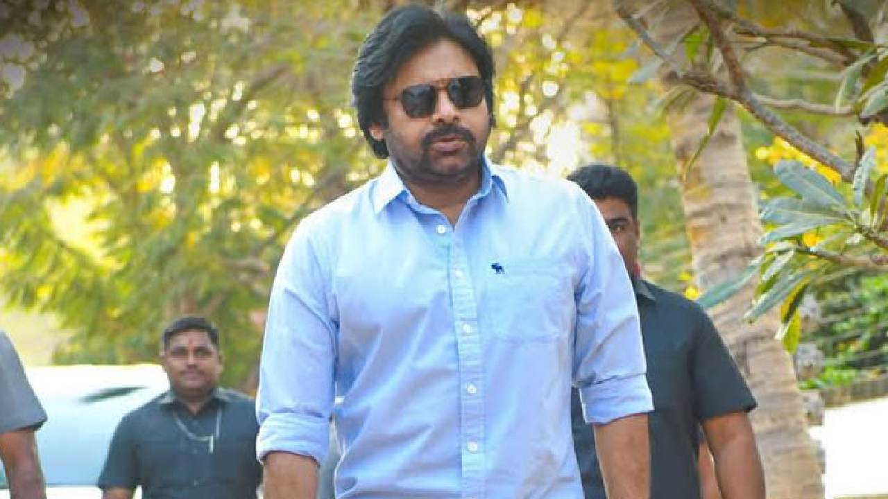 Pawan Kalyan : పవన్ మరో కొత్త సినిమా మొదలు పెట్టబోతున్నాడా.. ఏ దర్శకుడితో? Pawan Kalyan : పవన్ మరో కొత్త సినిమా మొదలు పెట్టబోతున్నాడా.. ఏ దర్శకుడితో?
