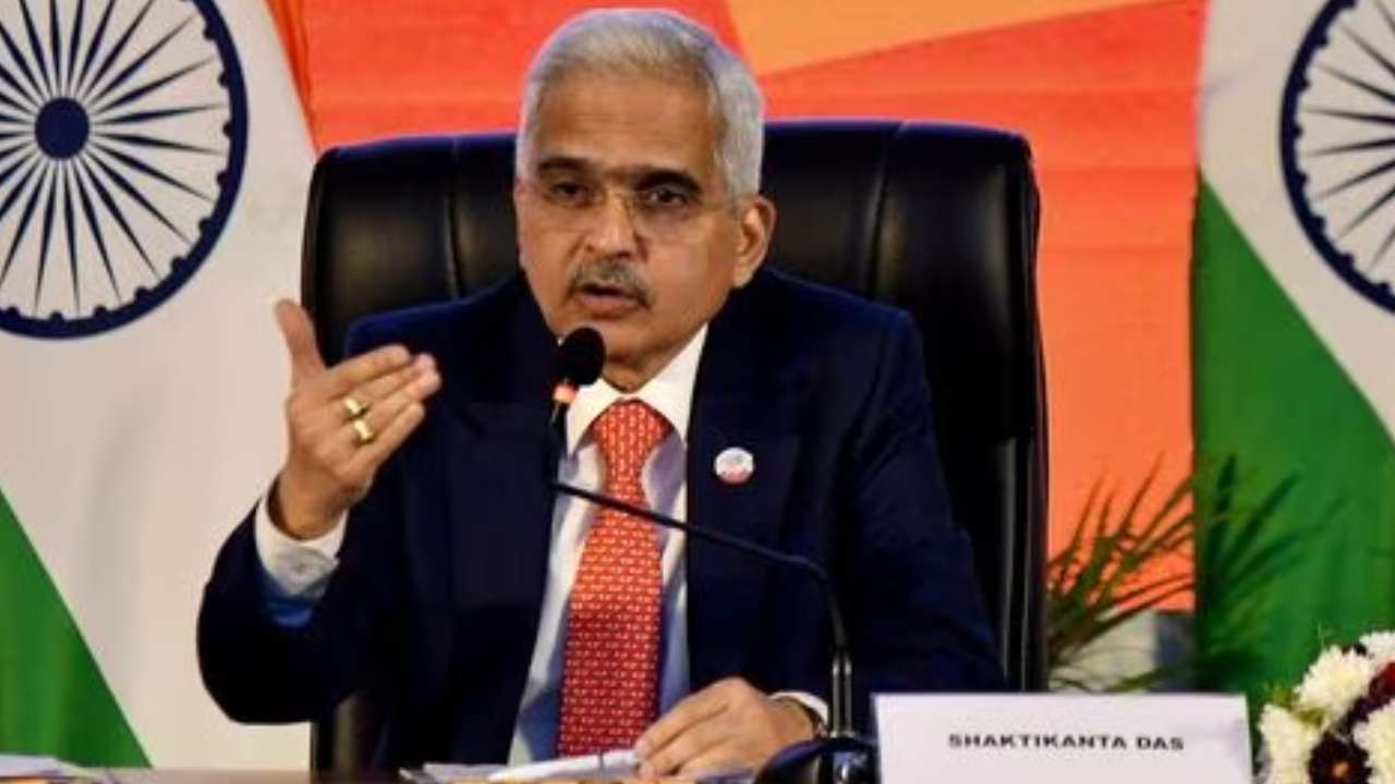 RBI Repo Rate: కాస్త ఉపశమనం.. ఆర్బీఐ కీలక నిర్ణయం.. వడ్డీ రేట్లు యథాతథం.. RBI Repo Rate: కాస్త ఉపశమనం.. ఆర్బీఐ కీలక నిర్ణయం.. వడ్డీ రేట్లు యథాతథం..