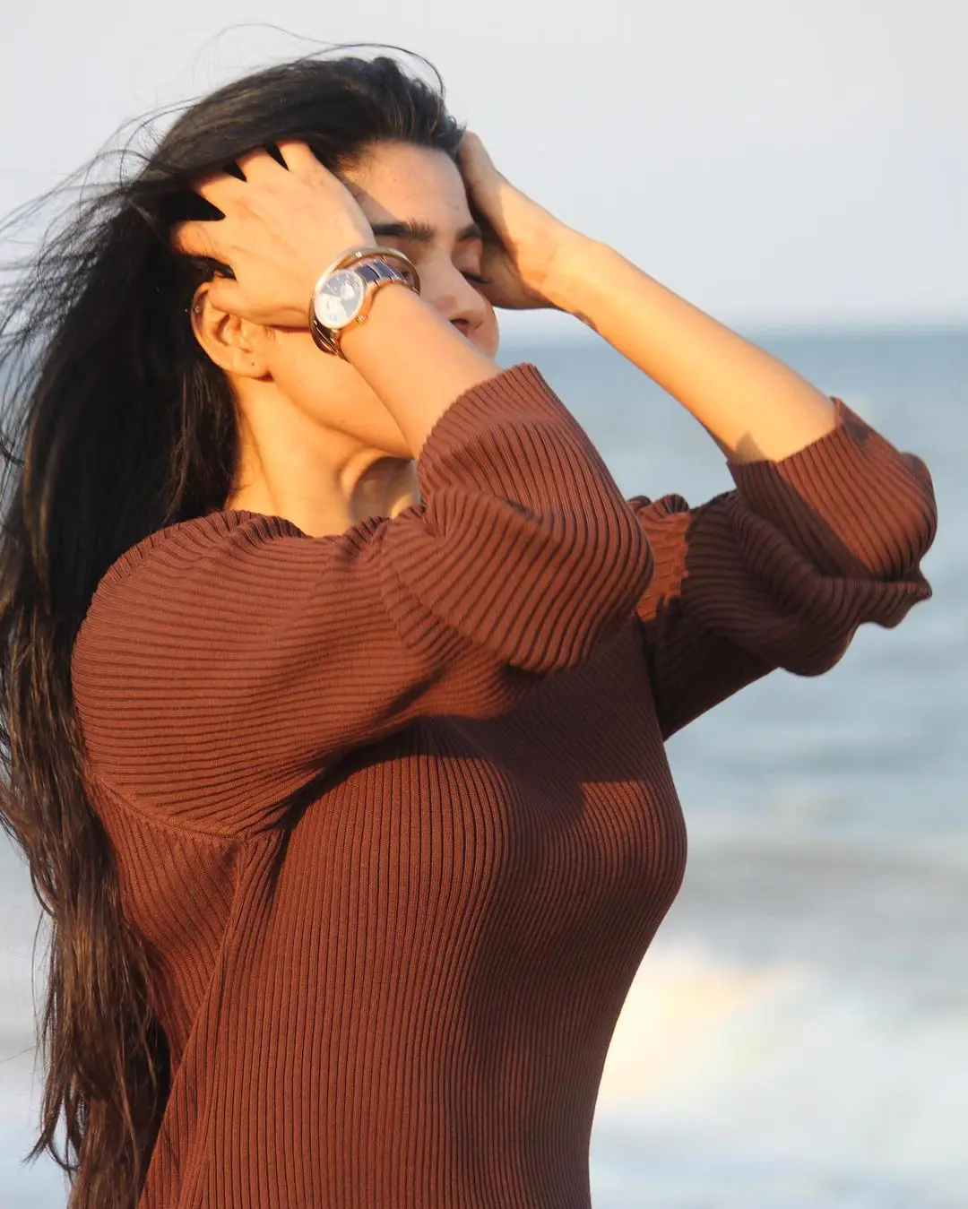 Bachelor fame Divya Bharathi photoshoot at beach side