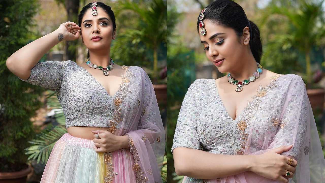 Sreemukhi: ట్రెడీషినల్ వేర్‌లోనూ అందాల విందును ఇస్తోన్న శ్రీముఖి