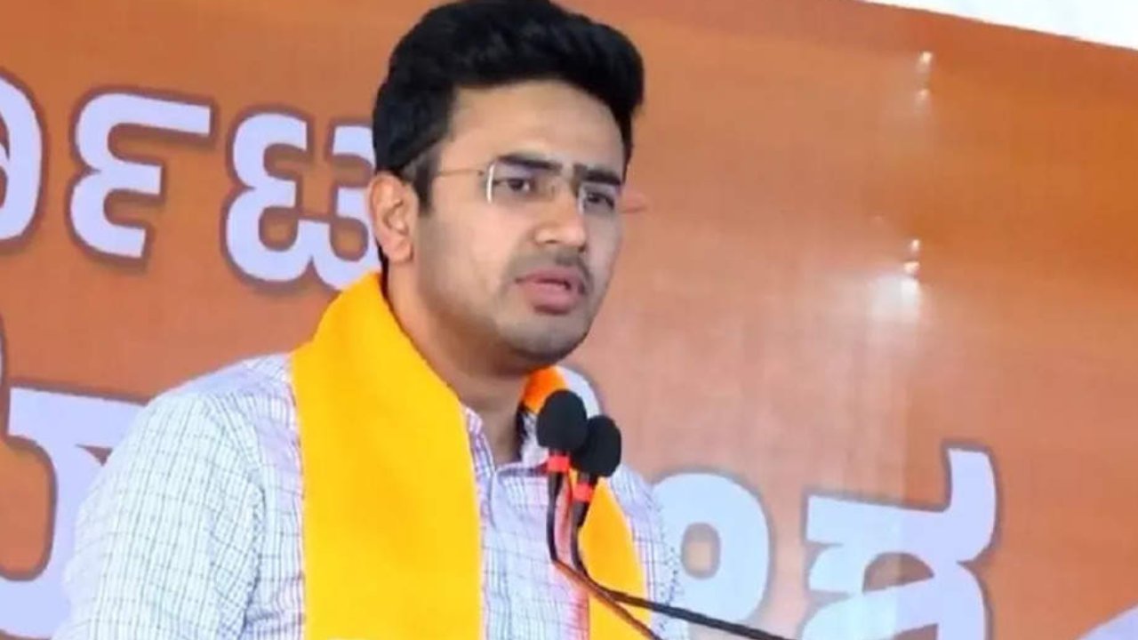 BJP Star Campaigners: బీజేపీ స్టార్ క్యాంపెయినర్ల జాబితాలో తేజస్వీ సూర్యకు నో చాన్స్.. బీజేపీ నేతలు ఏమన్నారంటే.. BJP Star Campaigners: బీజేపీ స్టార్ క్యాంపెయినర్ల జాబితాలో తేజస్వీ సూర్యకు నో చాన్స్.. బీజేపీ నేతలు ఏమన్నారంటే..