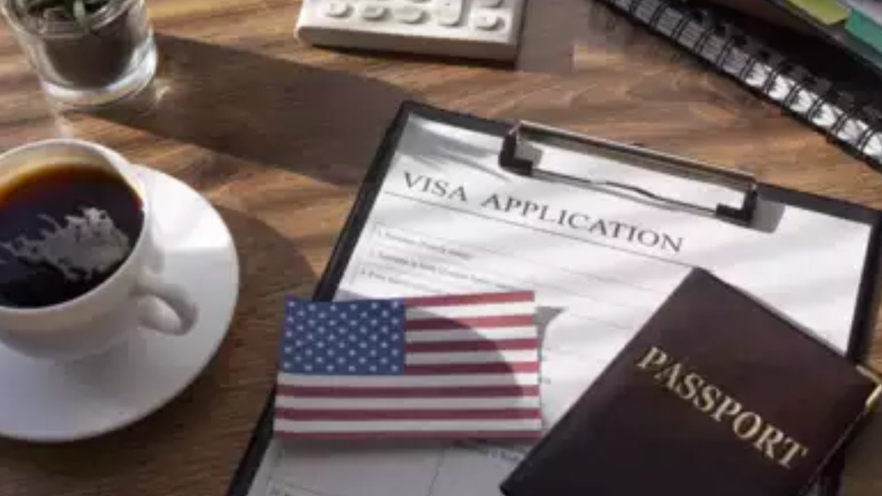 US Visas: భారతీయులకు తీపికబురు చెప్పిన అమెరికా.. US Visas: భారతీయులకు తీపికబురు చెప్పిన అమెరికా..