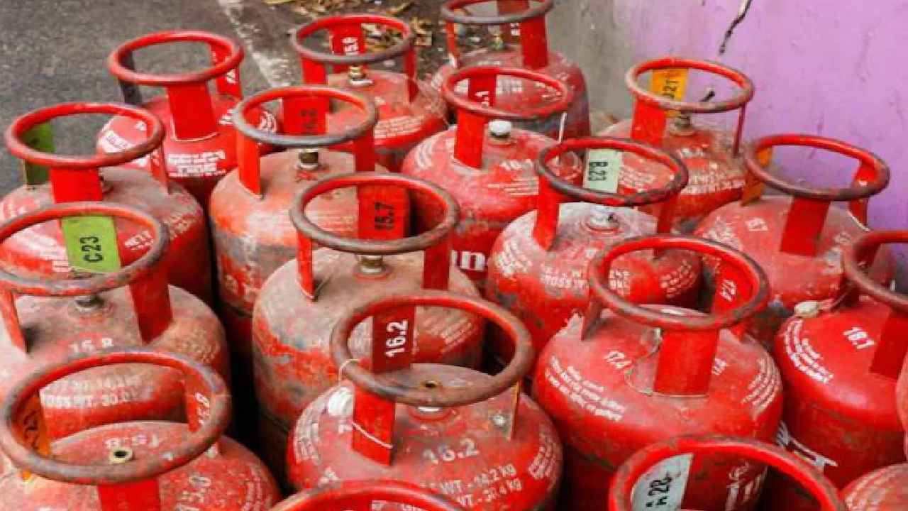 Union Cabinet Decisions : గుడ్ న్యూస్.. తగ్గనున్న వంటగ్యాస్ ధరలు, కేంద్ర కేబినెట్ కీలక నిర్ణయాలు Union Cabinet Decisions : గుడ్ న్యూస్.. తగ్గనున్న వంటగ్యాస్ ధరలు, కేంద్ర కేబినెట్ కీలక నిర్ణయాలు