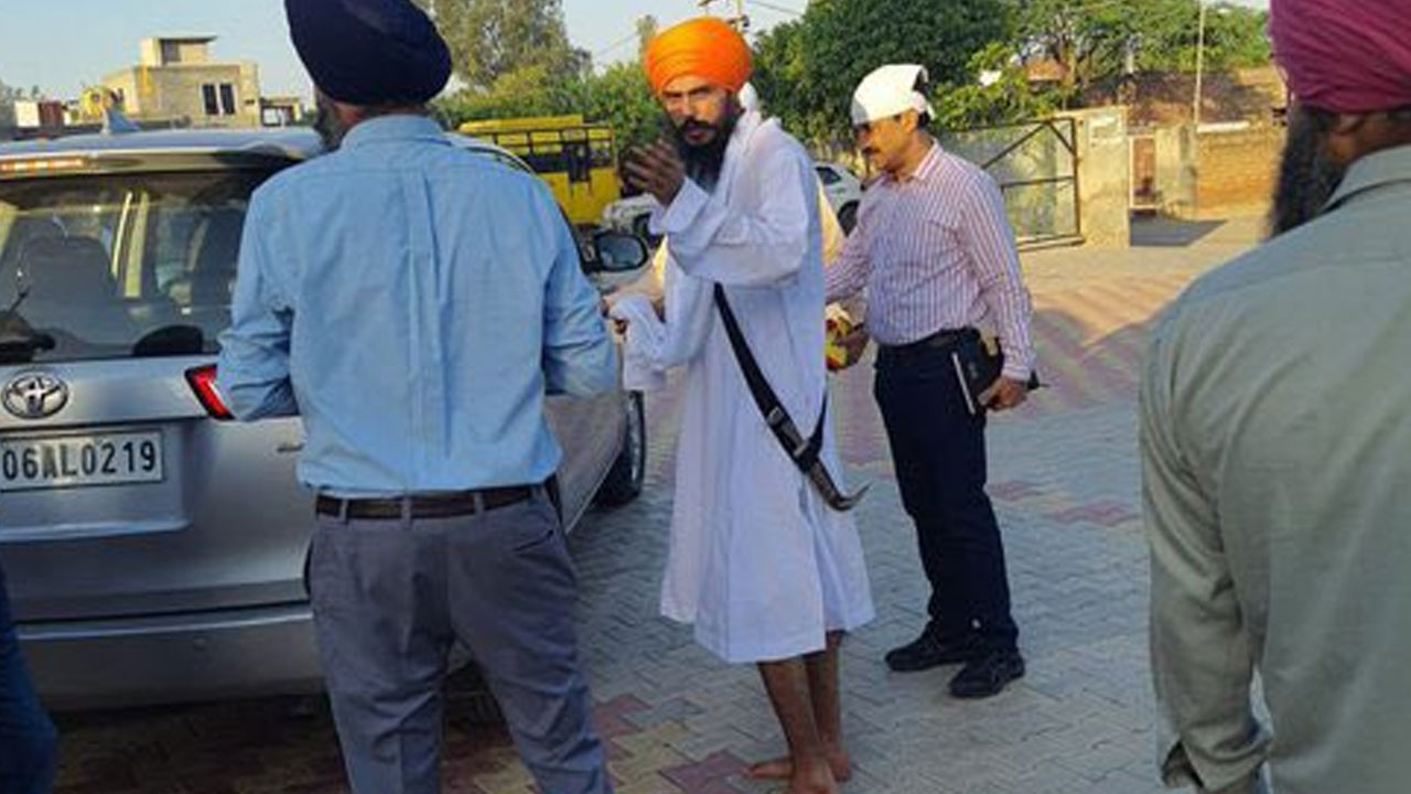 Amritpal Singh: అమృతపాల్ సింగ్ అరెస్టుపై కాంగ్రెస్ పార్టీ 6 ప్రశ్నలు Amritpal Singh: అమృతపాల్ సింగ్ అరెస్టుపై కాంగ్రెస్ పార్టీ 6 ప్రశ్నలు