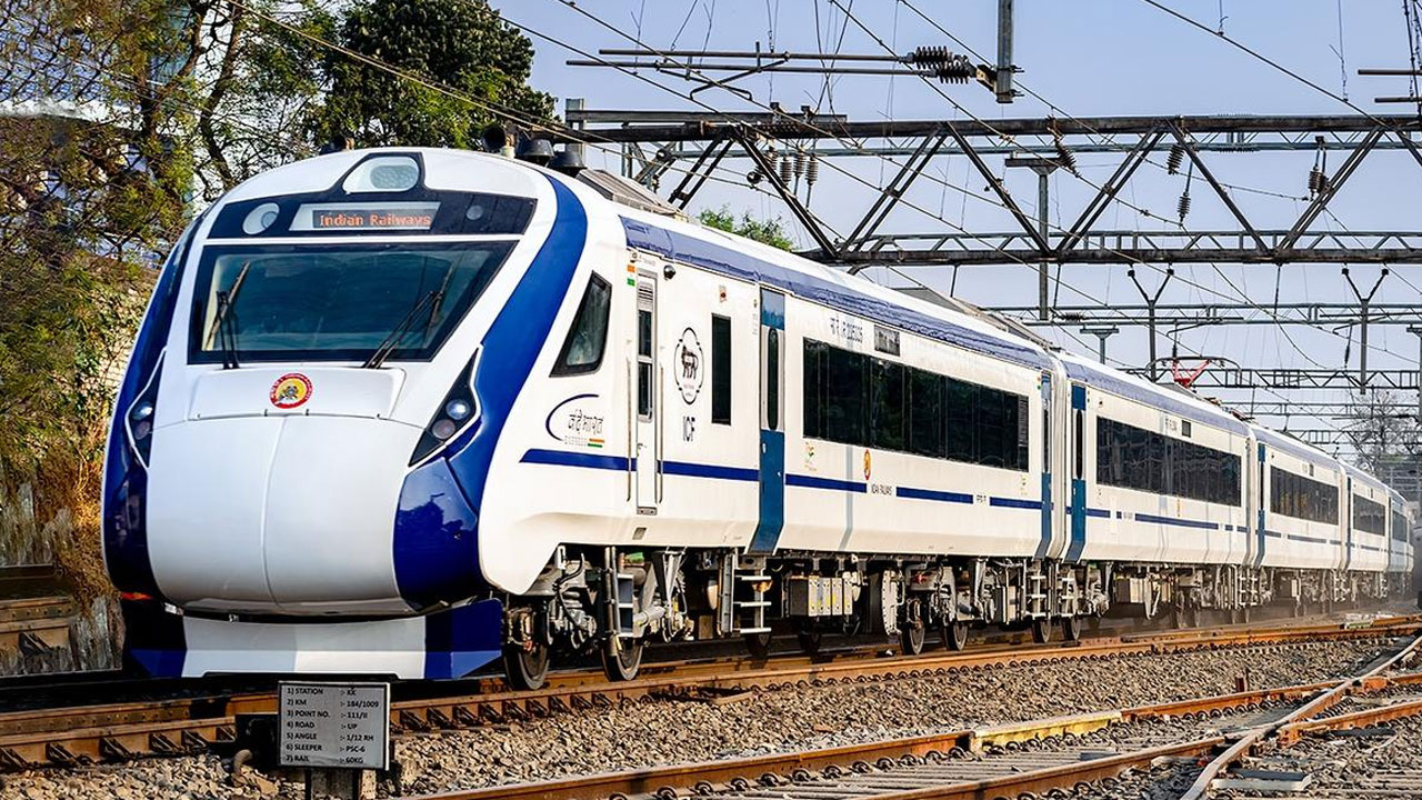 Vande Bharat Train: సికింద్రాబాద్ – తిరుపతి వందే భారత్ ట్రైన్ ప్రత్యేకతలు Vande Bharat Train: సికింద్రాబాద్ – తిరుపతి వందే భారత్ ట్రైన్ ప్రత్యేకతలు
