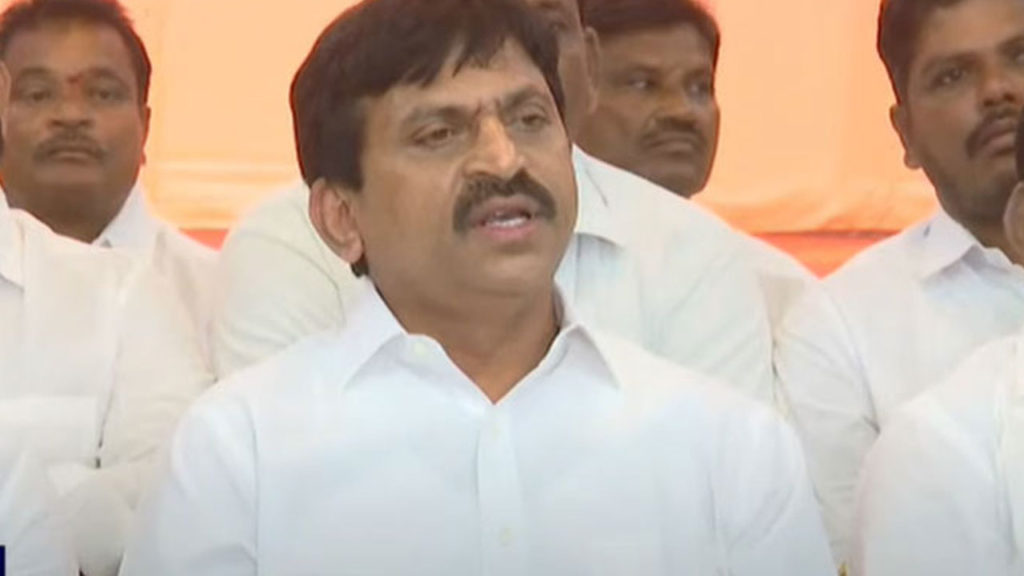 Ponguleti shows to BJP but cadre pressures for Congress