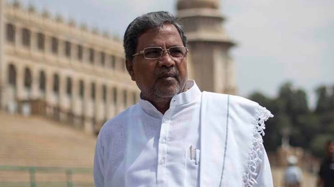 Karnataka Polls: మోదీ దేవుడు కాదు.. నడ్డా వ్యాఖ్యలకు సిద్ధరామయ్య కౌంటర్ Karnataka Polls: మోదీ దేవుడు కాదు.. నడ్డా వ్యాఖ్యలకు సిద్ధరామయ్య కౌంటర్
