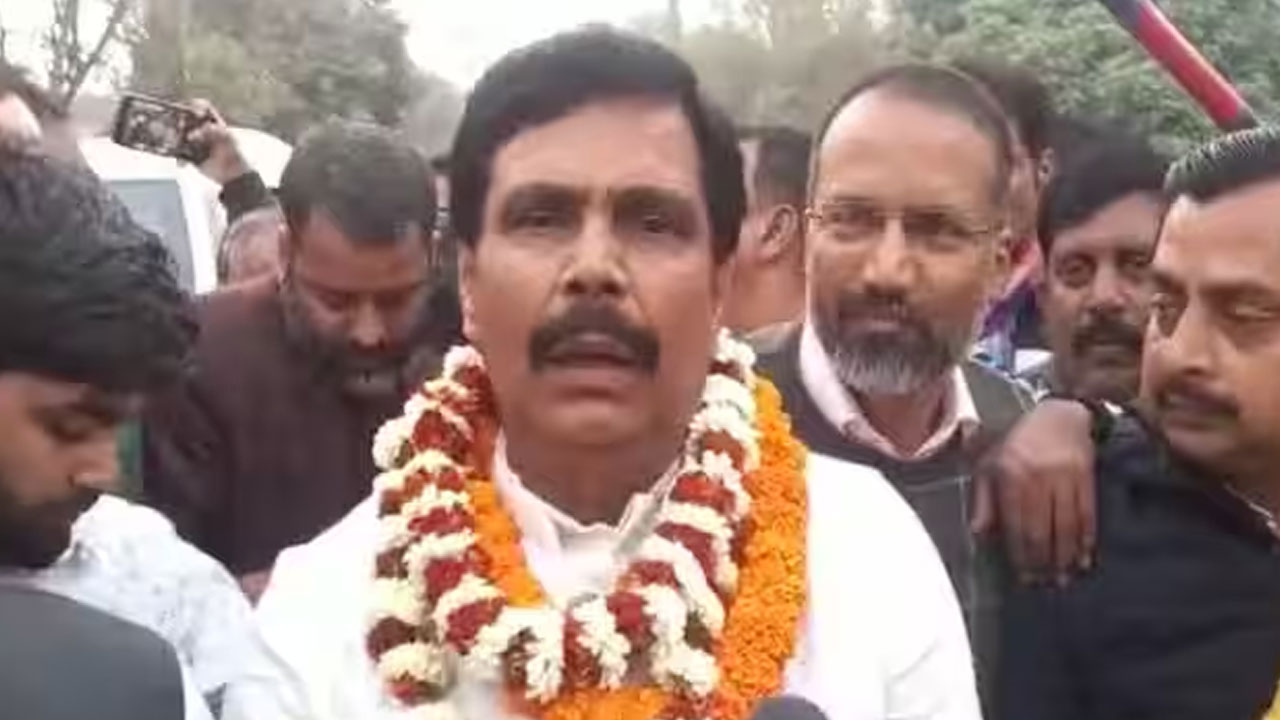 Anand Mohan: గ్యాంగ్స్టర్-పొలిటీషియన్ ఆనంద్ మోహన్ విడుదల.. బిహార్ ప్రభుత్వంపై విమర్శల వెల్లువ Anand Mohan: గ్యాంగ్స్టర్-పొలిటీషియన్ ఆనంద్ మోహన్ విడుదల.. బిహార్ ప్రభుత్వంపై విమర్శల వెల్లువ