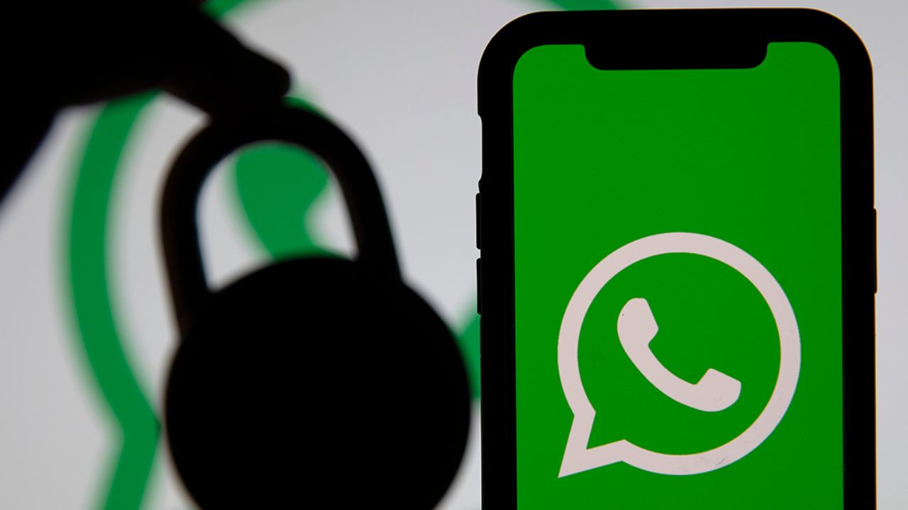 WhatsApp will soon let you lock chats and hide them from people who borrow your phone occasionally